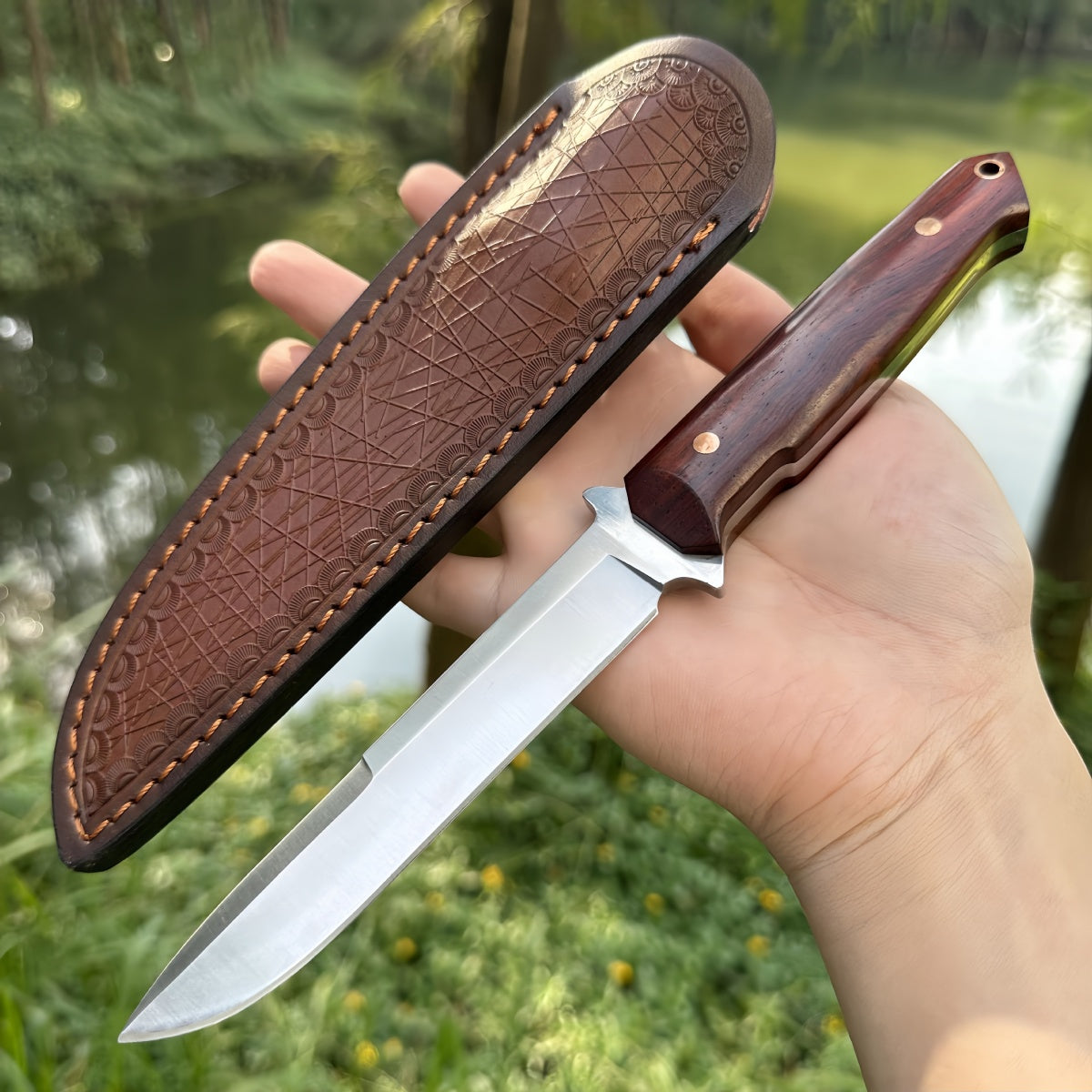 Hand - crafted Fixed - survival tools Blade Hunting Knife with Wooden Handle and Leather Sheath
