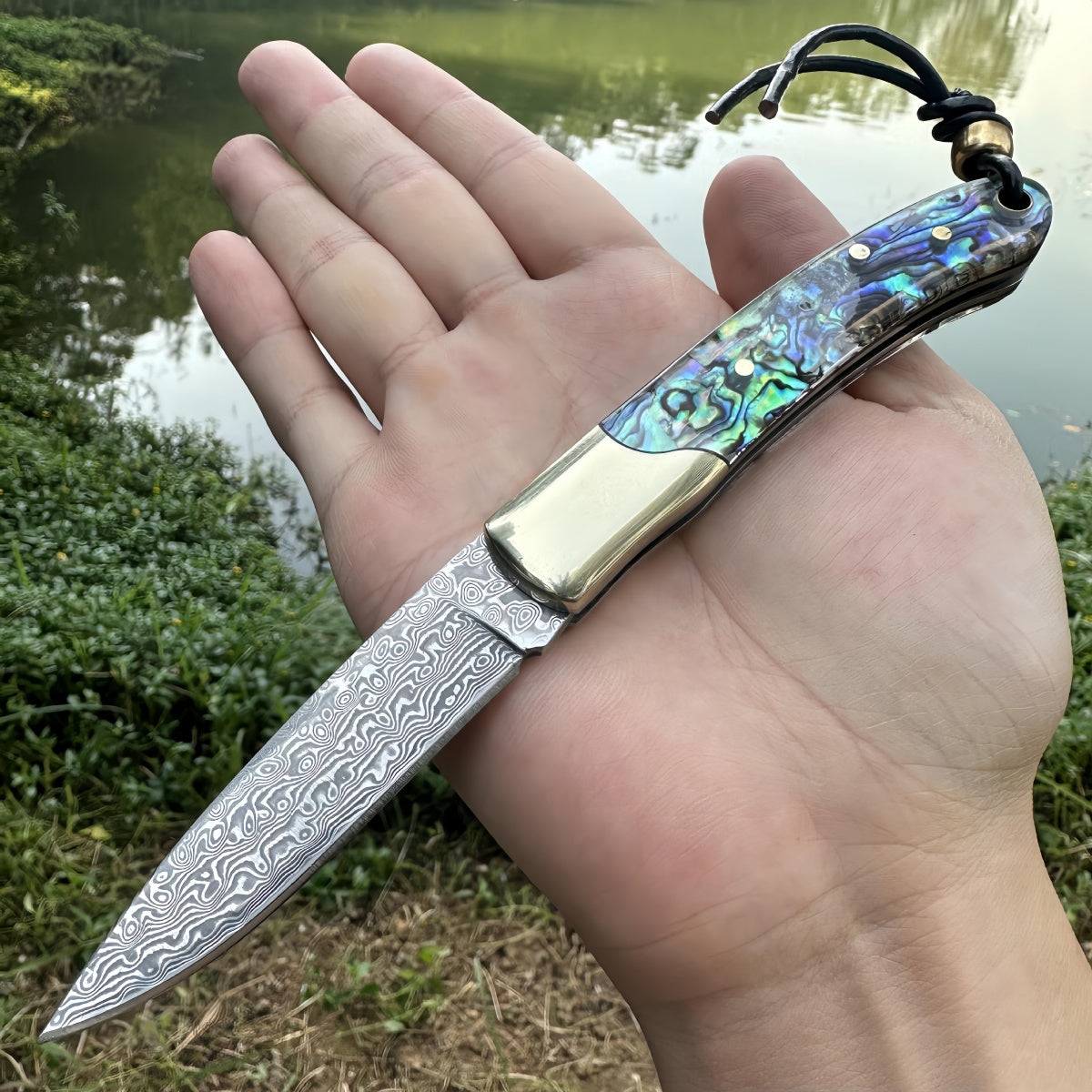 Stunning Folding Pocket Knives survival tools- Premium Damascus Steel with Abalone & Ebony Handles