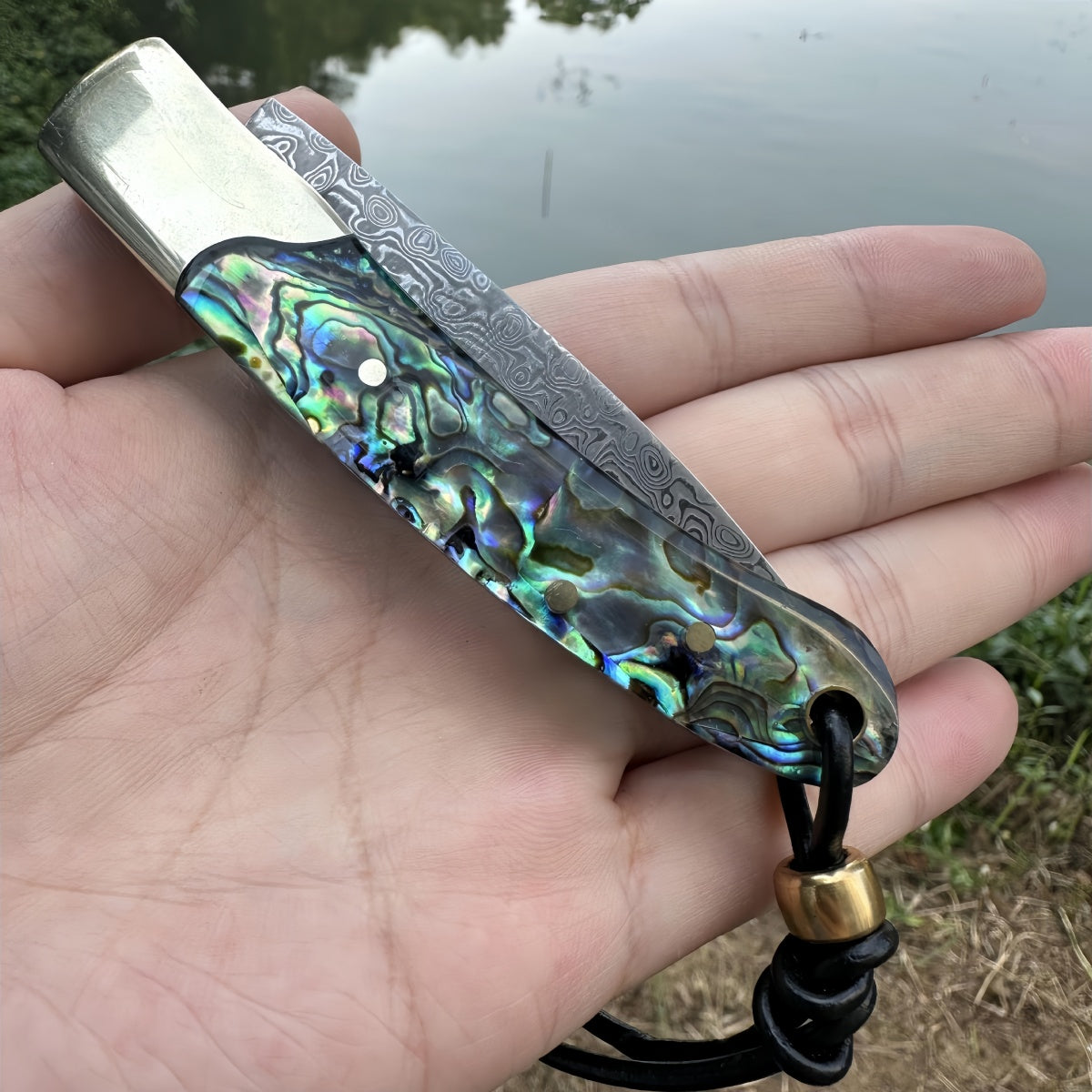 Stunning Folding Pocket Knives survival tools- Premium Damascus Steel with Abalone & Ebony Handles