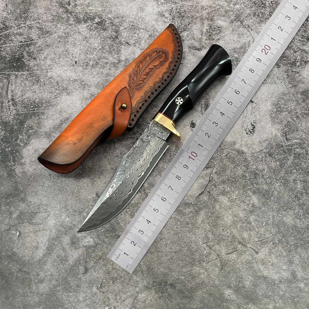 Hand - crafted Fixed Survival Hunting Knife with Damascus - Style Blade and Leather Sheath