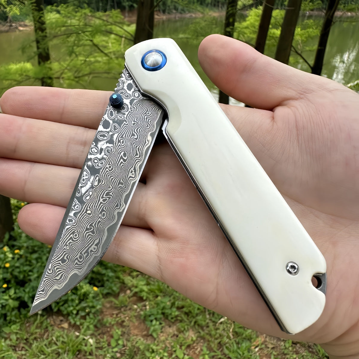Elegant Folding Pocket Knife survival tools - Premium Damascus Steel with Ivory - like Handle