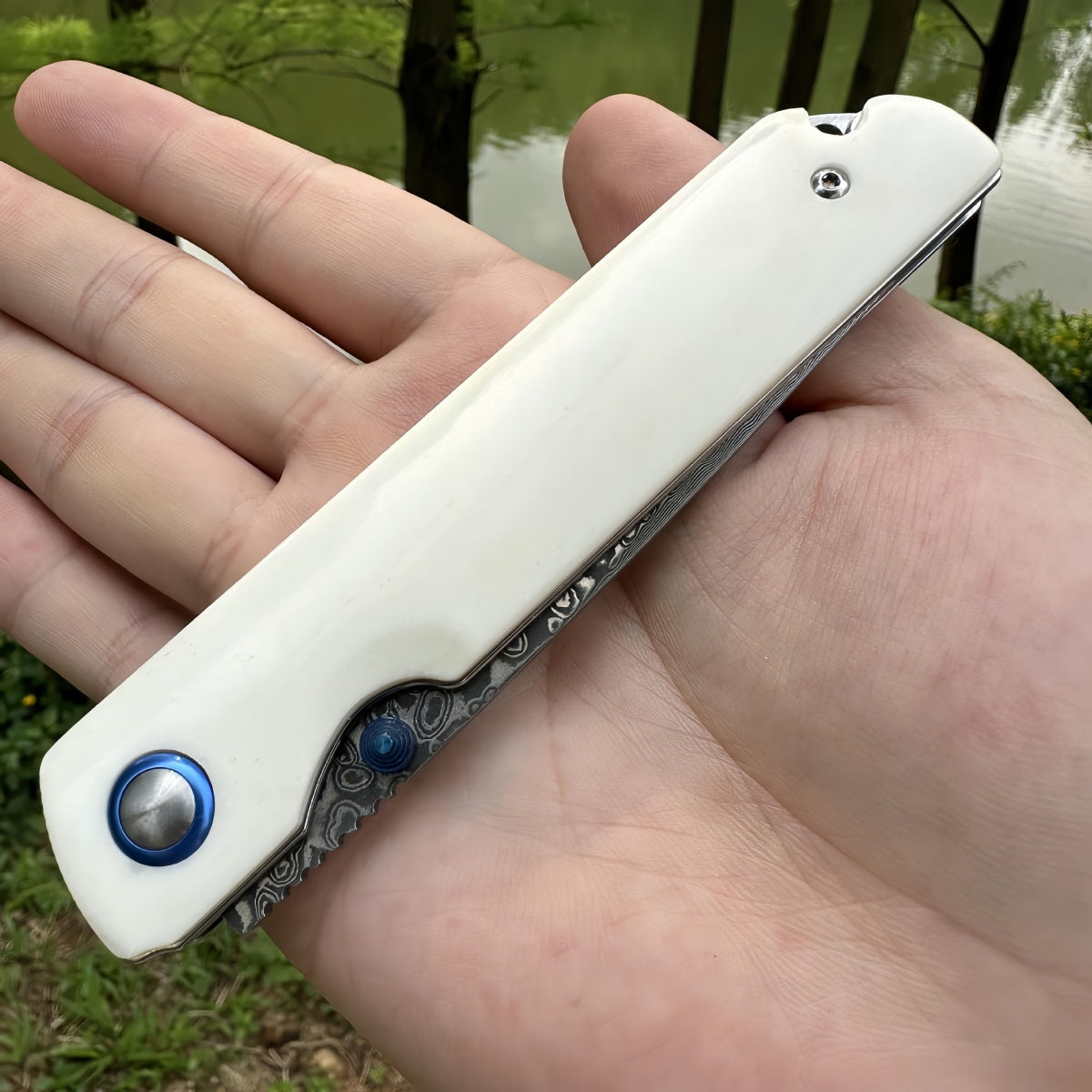 Elegant Folding Pocket Knife survival tools - Premium Damascus Steel with Ivory - like Handle